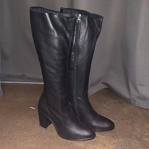 L’Intervalle Heeled High Boot - Size 9